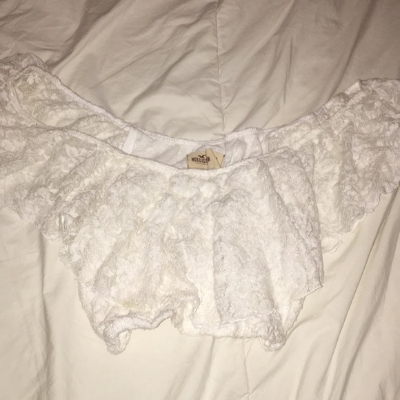 Hollister white lace crop top - Picture 3 of 5